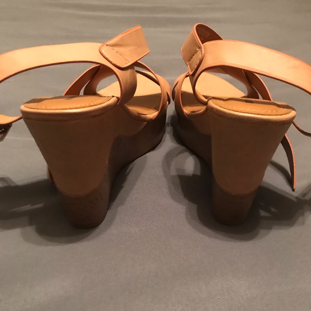 Used Rusty Lopez Wedge Sandals